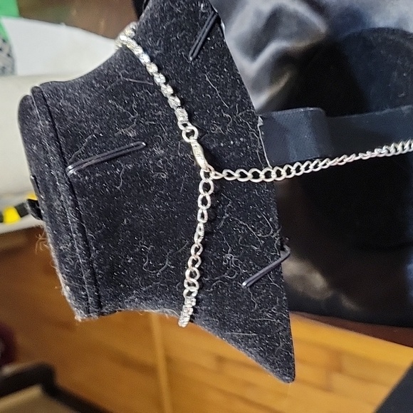 RHINESTONE HEART NECKLACE NWOT - Picture 4 of 4